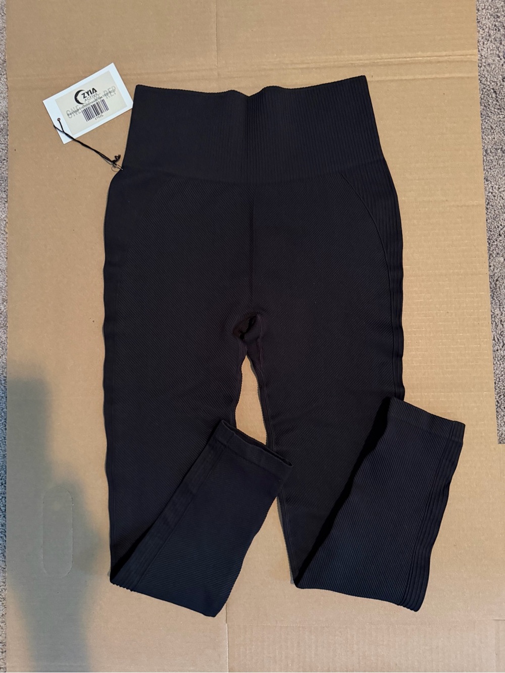 **Zyia Black Angle Grid Performance Hi-Rise 7/8 Leggings** NWT